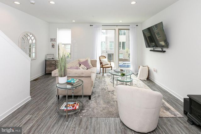 3123 BEACHVIEW LN, Philadelphia, PA 19125