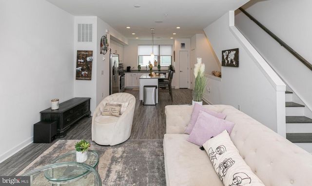 3123 BEACHVIEW LN, Philadelphia, PA 19125