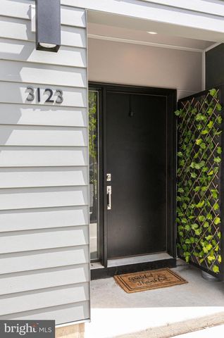 3123 BEACHVIEW LN, Philadelphia, PA 19125