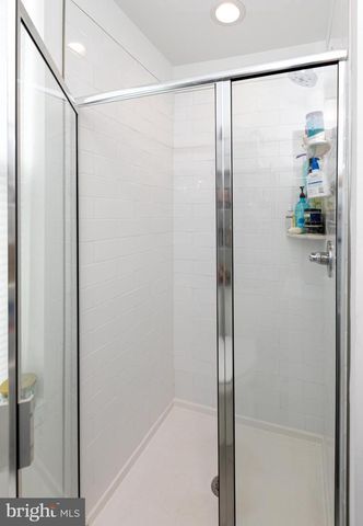 3123 BEACHVIEW LN, Philadelphia, PA 19125