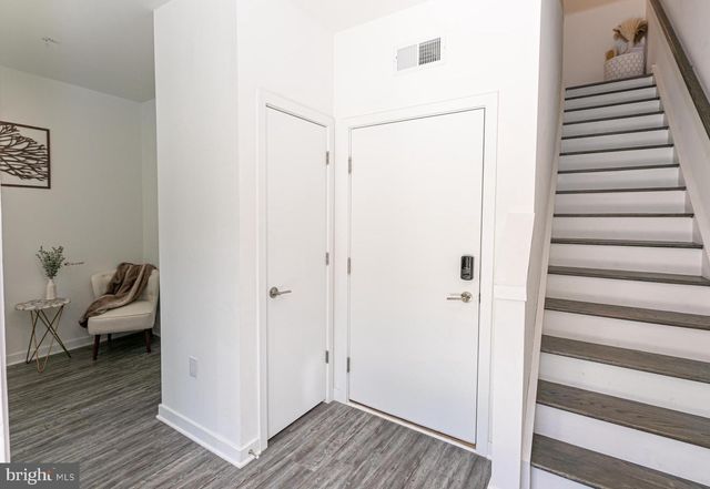 3123 BEACHVIEW LN, Philadelphia, PA 19125