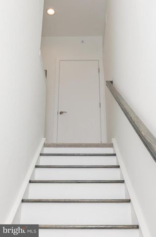 3123 BEACHVIEW LN, Philadelphia, PA 19125