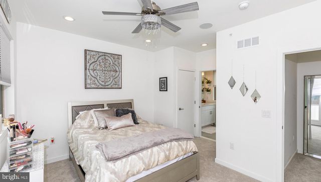 3123 BEACHVIEW LN, Philadelphia, PA 19125