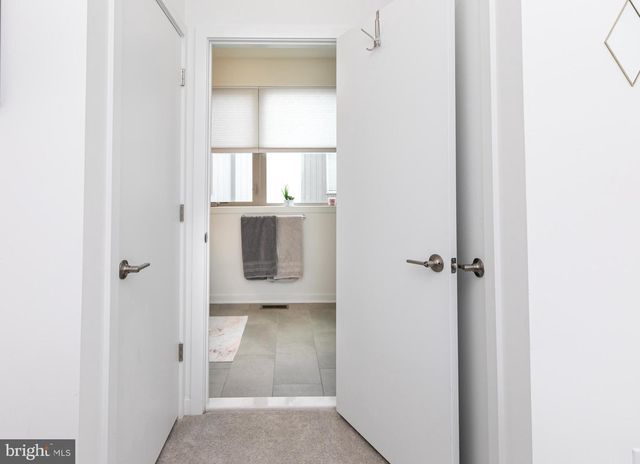 3123 BEACHVIEW LN, Philadelphia, PA 19125