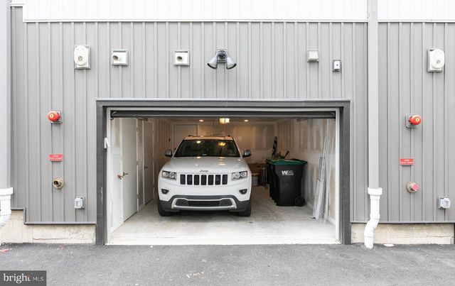 3123 BEACHVIEW LN, Philadelphia, PA 19125