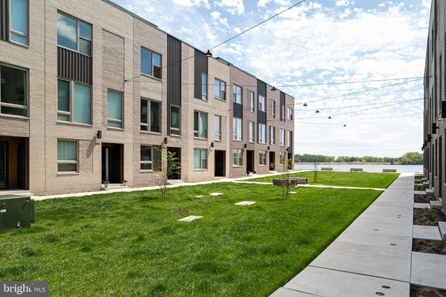 3123 BEACHVIEW LN, Philadelphia, PA 19125