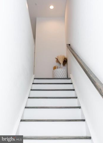 3123 BEACHVIEW LN, Philadelphia, PA 19125