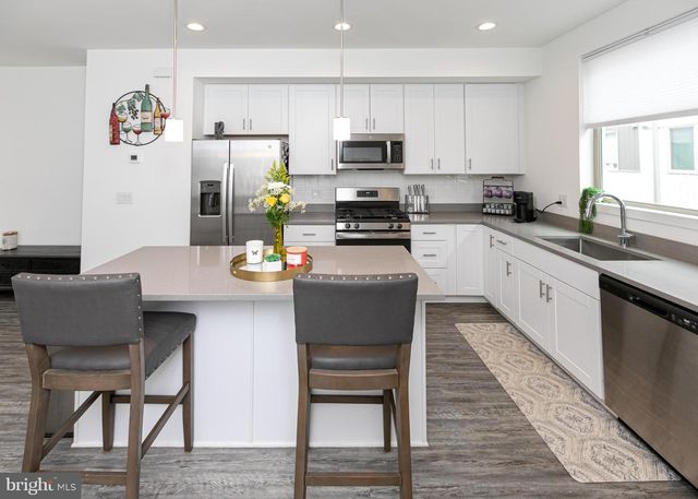 3123 BEACHVIEW LN, Philadelphia, PA 19125