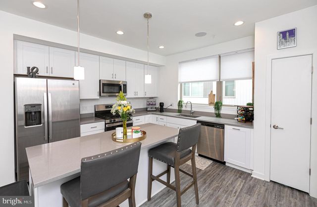 3123 BEACHVIEW LN, Philadelphia, PA 19125