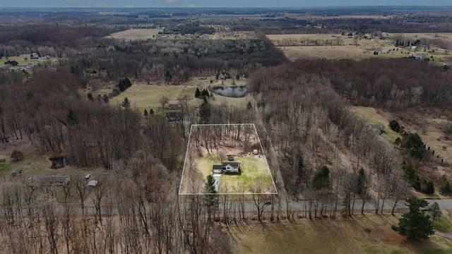 7460 15 Mile Road, Cedar Springs, MI 49319