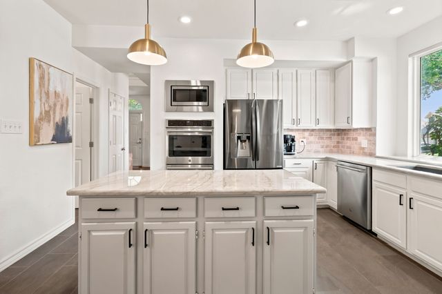 3201 Shady Glen Drive, Grapevine, TX 76051