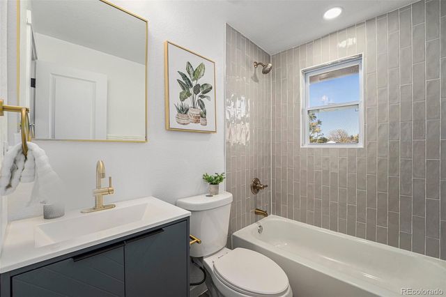 7561 Johnson Street, Arvada, CO 80005