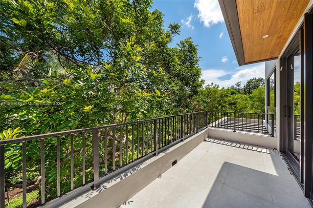 6250 SW 78th St, South Miami, FL 33143