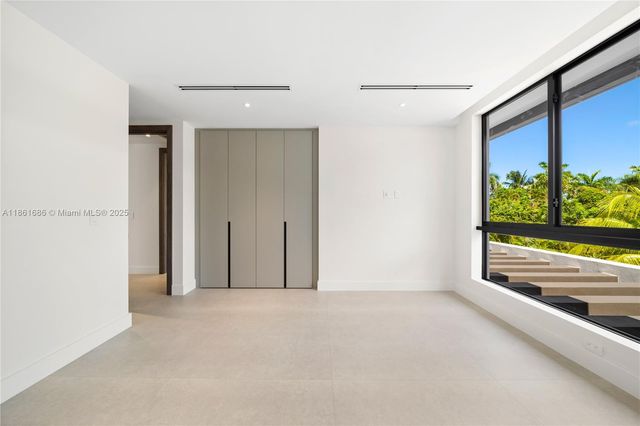 6250 SW 78th St, South Miami, FL 33143