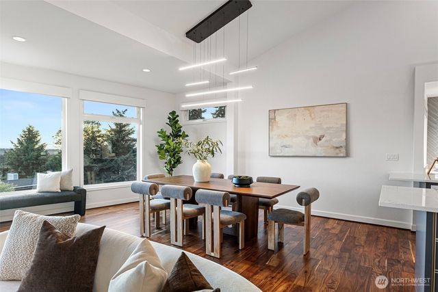 5525 Highland Drive, Bellevue, WA 98006