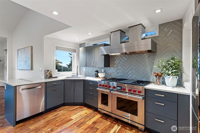 5525 Highland Drive, Bellevue, WA 98006