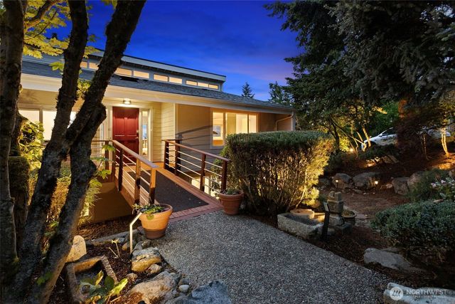 5525 Highland Drive, Bellevue, WA 98006