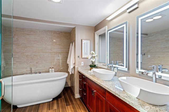5525 Highland Drive, Bellevue, WA 98006