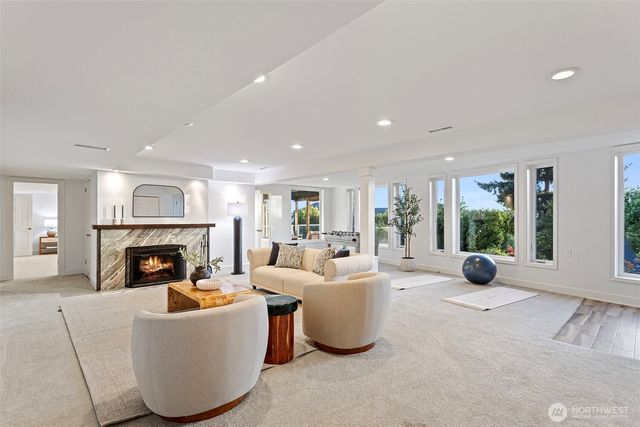 5525 Highland Drive, Bellevue, WA 98006