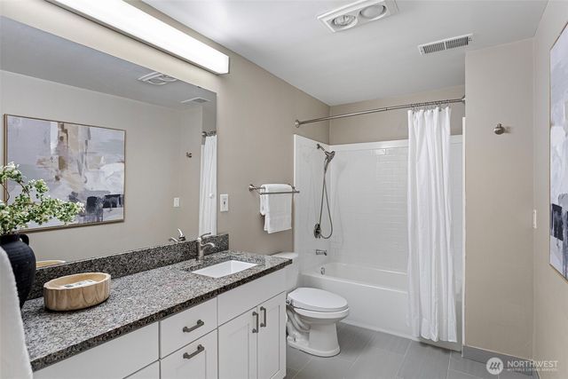5525 Highland Drive, Bellevue, WA 98006