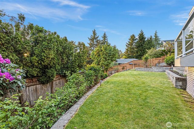 5525 Highland Drive, Bellevue, WA 98006
