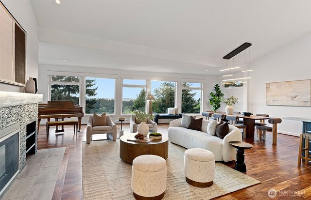 5525 Highland Drive, Bellevue, WA 98006