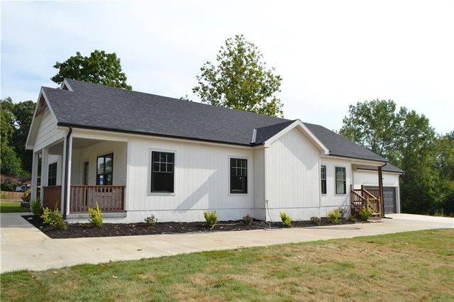1619 N 55th Street, Kansas City, KS 66102