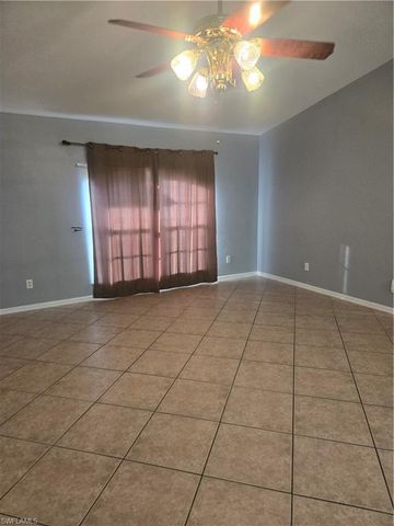 301 SW 14th PL, Cape Coral, FL 33991