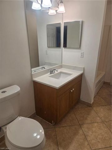 301 SW 14th PL, Cape Coral, FL 33991