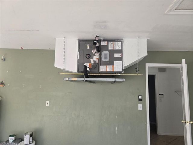 301 SW 14th PL, Cape Coral, FL 33991