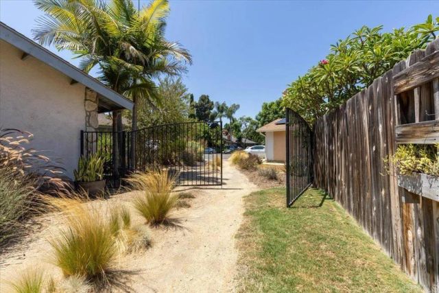 5488 New Mills Rd, San Diego, CA 92115