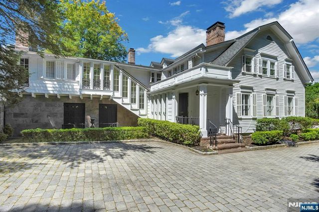 9 E Saddle River Road, Saddle River, NJ 07458
