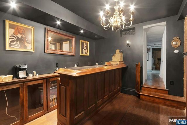 9 E Saddle River Road, Saddle River, NJ 07458