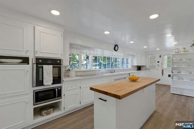 9 E Saddle River Road, Saddle River, NJ 07458