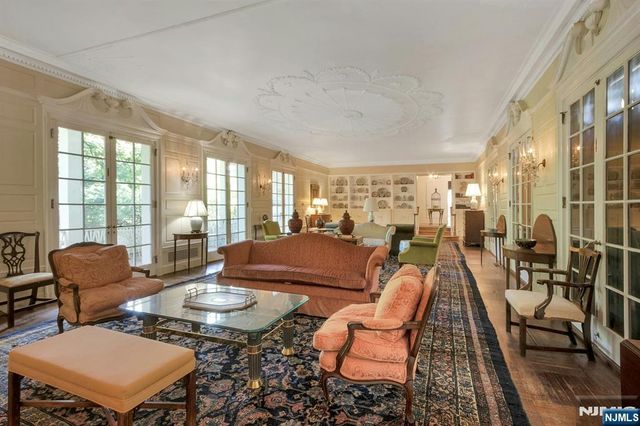 9 E Saddle River Road, Saddle River, NJ 07458