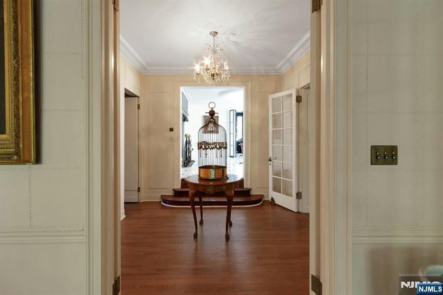 9 E Saddle River Road, Saddle River, NJ 07458