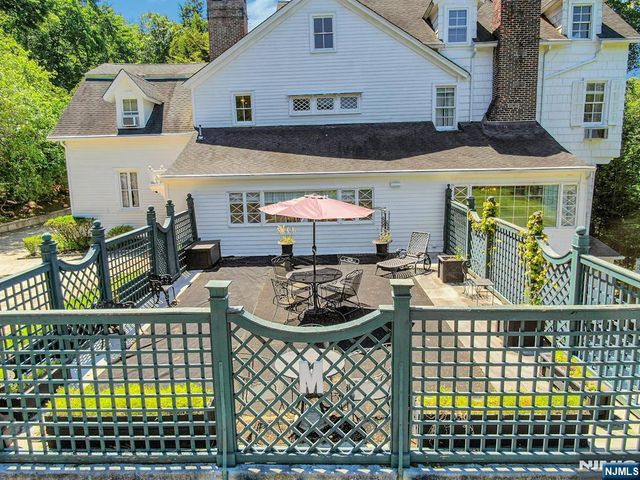 9 E Saddle River Road, Saddle River, NJ 07458