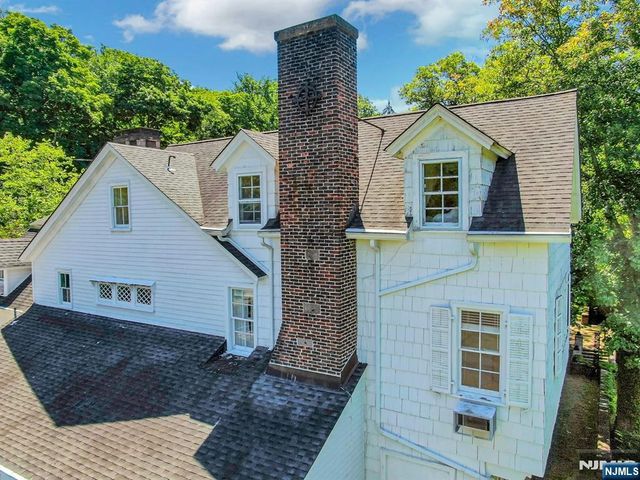 9 E Saddle River Road, Saddle River, NJ 07458