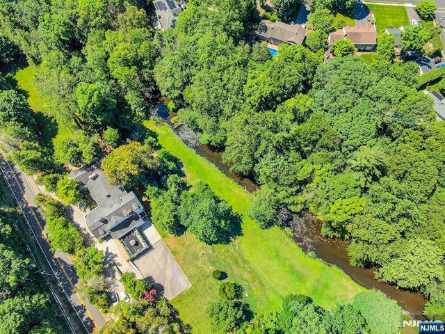 9 E Saddle River Road, Saddle River, NJ 07458