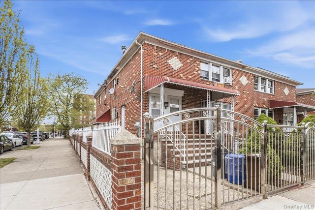 8950 Pontiac Street, Queens Village, NY 11427