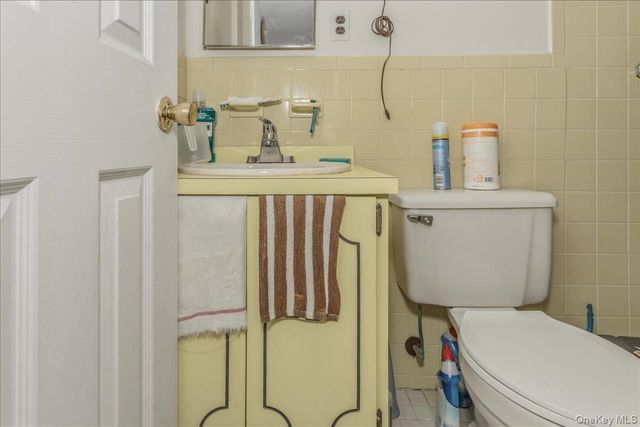 8950 Pontiac Street, Queens Village, NY 11427