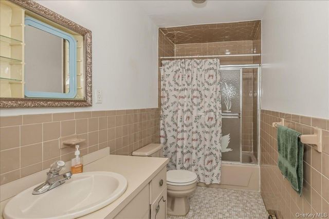 8950 Pontiac Street, Queens Village, NY 11427