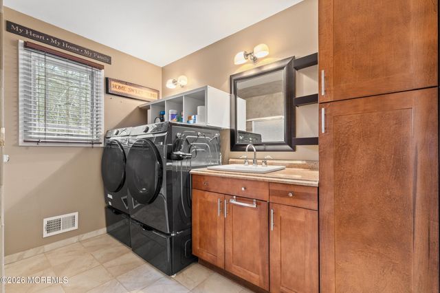 1 Dominion Drive, Jackson, NJ 08527