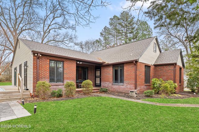 1 Dominion Drive, Jackson, NJ 08527