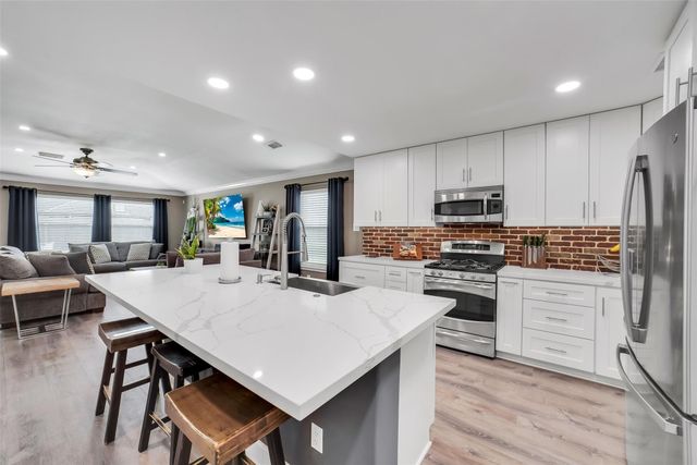 2403 Lakecrest Village Court, Katy, TX 77493