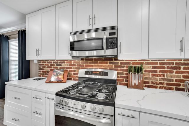 2403 Lakecrest Village Court, Katy, TX 77493