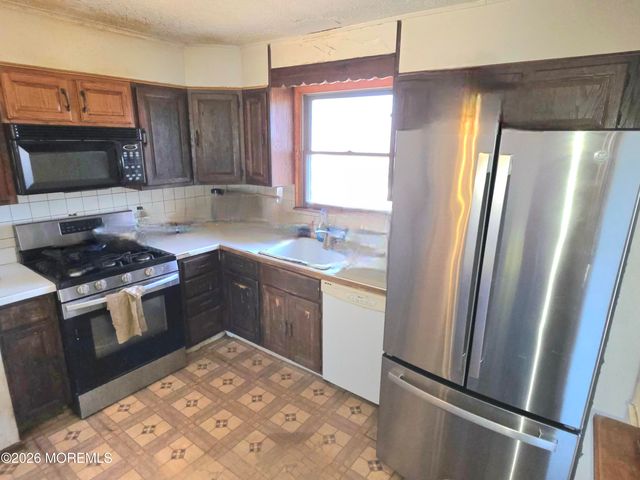 590 Bingham Street, Neptune Township, NJ 07753