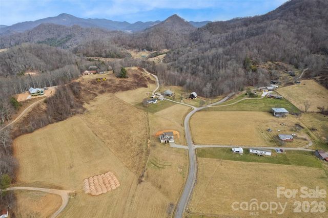 343 Rocky Lane Road, Clyde, NC 28721