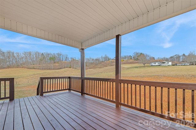 343 Rocky Lane Road, Clyde, NC 28721