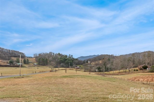 343 Rocky Lane Road, Clyde, NC 28721
